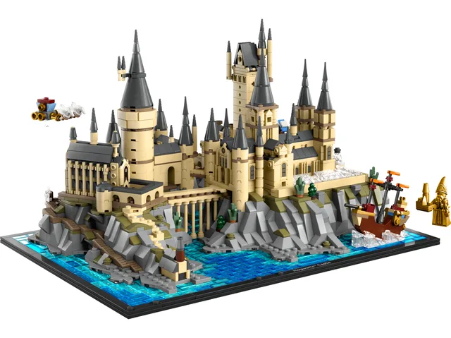 LEGO Hogwarts Castle and Grounds 76419